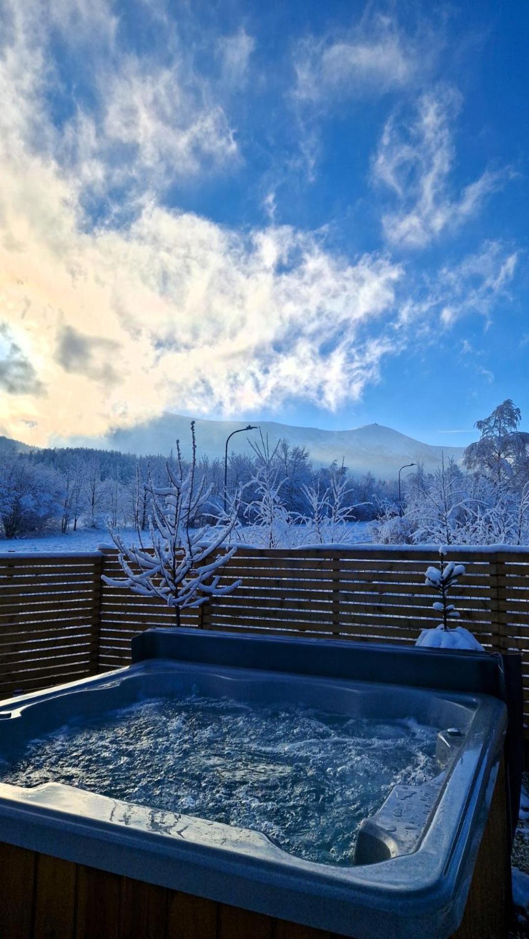 Widokowo - Domki Z Widokiem Na Sniezke Z Jacuzzi I Sauna Карпач Экстерьер фото